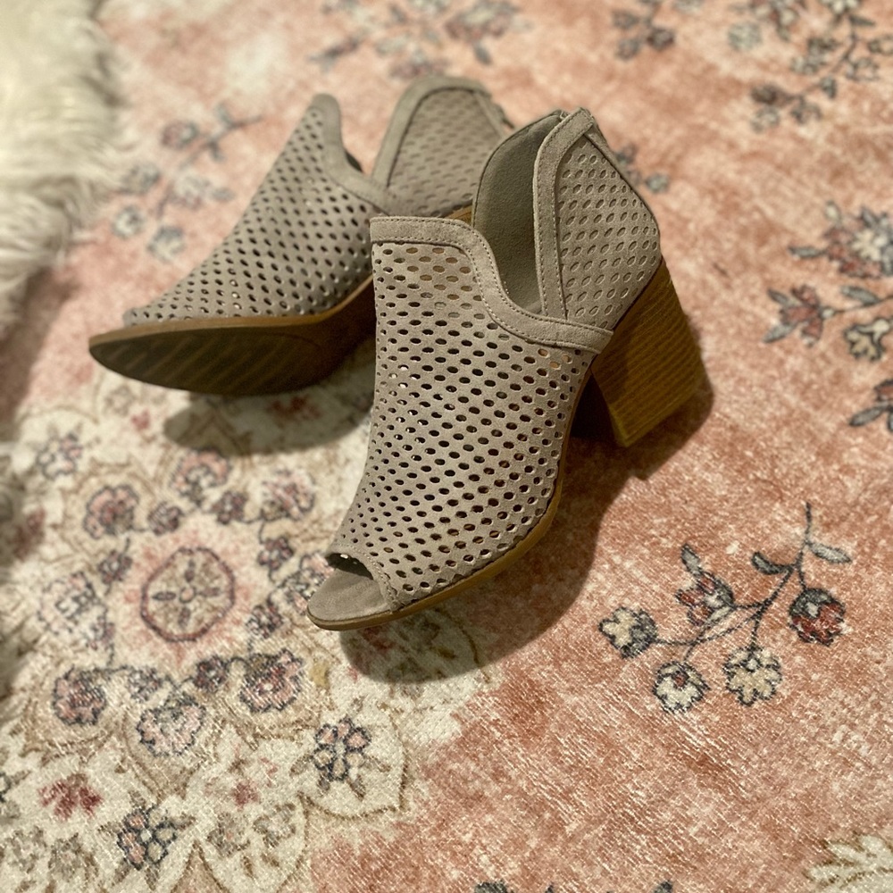 Grey Qupid Booties